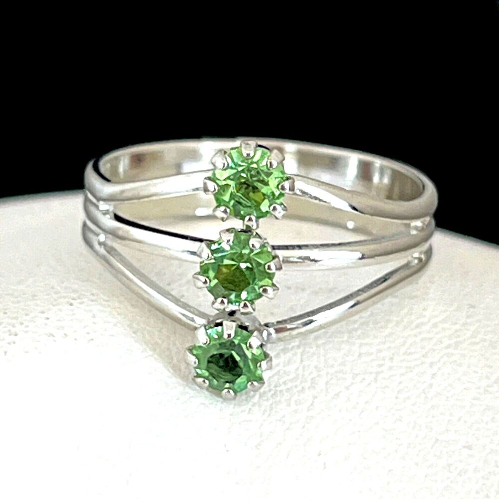 Vintage 1960s Ring Silver Tone Green Rhinestones Mid Century Modern - 4K